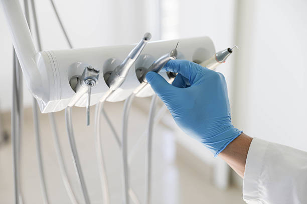 Professional Emergency Dentist technician working in New Franklin, OH